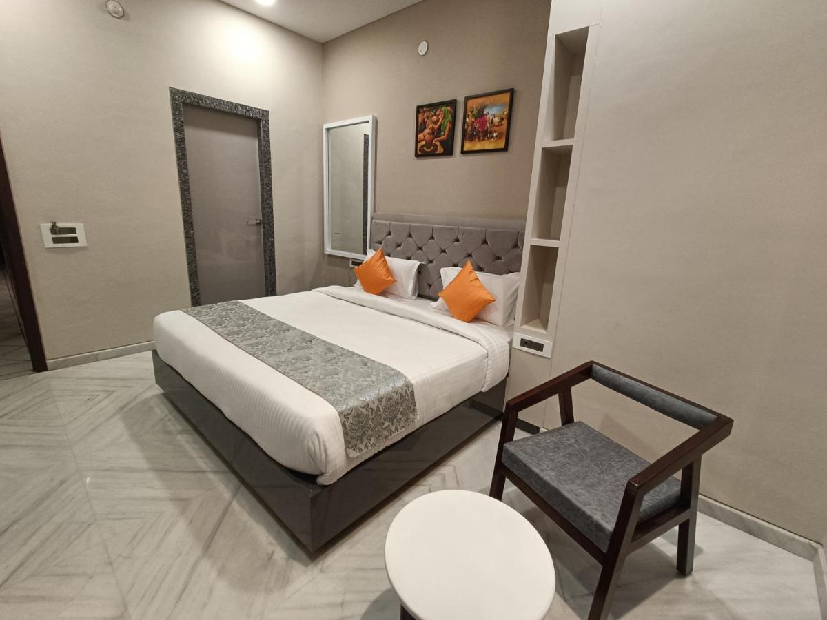 Hotel Shri Anand Dham, Nathdwara - 125 Meters Away From The Temple מראה חיצוני תמונה