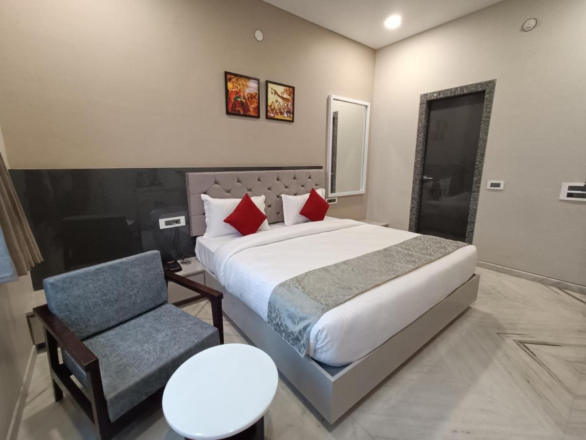 Hotel Shri Anand Dham, Nathdwara - 125 Meters Away From The Temple מראה חיצוני תמונה